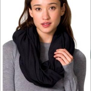 American Apparel Circle Scarf